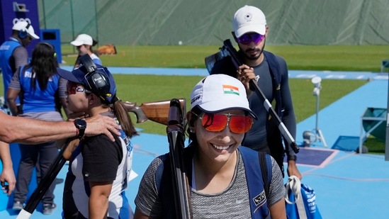 Maheshwari Chauhan was the star for India as she and Naruka finished fourth in mixed team skeet qualification and reached the final. Chauhan missed just one out of the 75 shots she took on the day. She missed her 21st shot, which means she went on a streak of 20 hits before that and a whopping 54 hits after. Naruka went on a streak of 37 hits and then missed his 38th, 47th and 73rd shots.(AP)