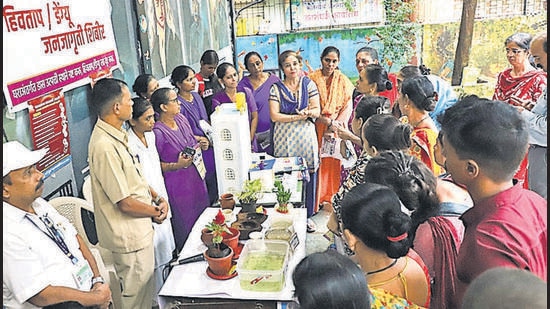 Despite heavy rains in the city, the drive, taken under the National vector-borne disease control programme, received an overwhelming response from the citizens. (HT PHOTO)