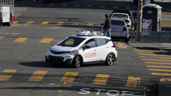 A self-driving GM Bolt EV is seen during a media event where Cruise, GM's autonomous car unit, showed off its self-driving cars in San Francisco, California, U.S. November 28, 2017. (Elijah Nouvelage/Reuters)