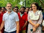 A group of porters (Coolie) during a meeting with Leader of Opposition in Lok Sabha Rahul Gandhi and Congress General Secretary Priyanka Gandhi Vadra, in New Delhi.
(ANI file photo) A group of porters (Coolie) during a meeting with Leader of Opposition in Lok Sabha Rahul Gandhi and Congress General Secretary Priyanka Gandhi Vadra, in New Delhi.
(ANI file photo)