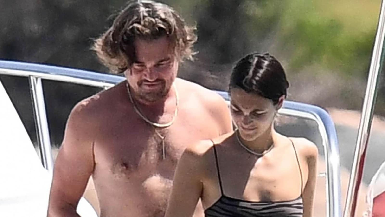 Leonardo DiCaprio's girlfriend Vittoria Ceretti tends to him after jellyfish sting in Italy