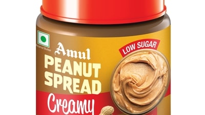 Peanut spread is most typically used as a spread for sandwiches, toasts or cracker canapés