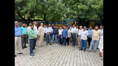 Collectorate staff staged protest and boycotted work. (HT) Collectorate staff staged protest and boycotted work. (HT)