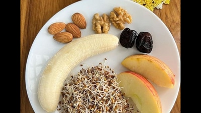 The viral photo of the meal plate by Dr Sheetal Yadav drew a range of comments on X. (X/@Sheetal2242) The viral photo of the meal plate by Dr Sheetal Yadav drew a range of comments on X. (X/@Sheetal2242)