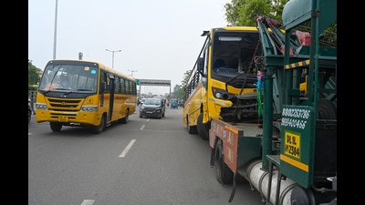 Members of the Ghaziabad parents’ association said that serving notices and issuing warnings have proved ineffective when it comes to compliance of norms. (HT Photo/Representative image) Members of the Ghaziabad parents’ association said that serving notices and issuing warnings have proved ineffective when it comes to compliance of norms. (HT Photo/Representative image)