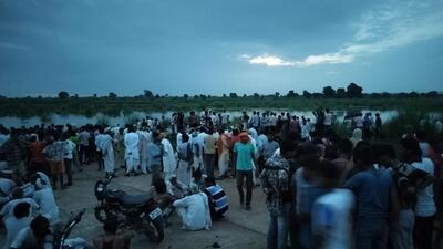 SDRF personnel carrying out rescue operation in Bharatpur on Tuesday. (HT Photo)