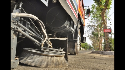 The previous contract for mechanical sweeping had expired on June 14, 2021. (HT Photo) The previous contract for mechanical sweeping had expired on June 14, 2021. (HT Photo)