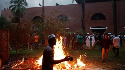 Bangladesh crisis: Sheikh Hasina flees amid massive protests; President releases Khaleda Zia Bangladesh crisis: Sheikh Hasina flees amid massive protests; President releases Khaleda Zia