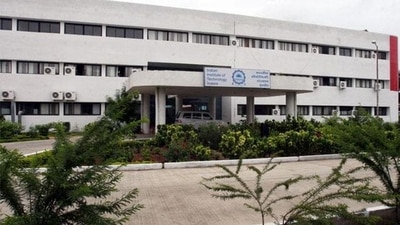 IIT Indore develops shoes that generate electricity, track location in real time IIT Indore develops shoes that generate electricity, track location in real time