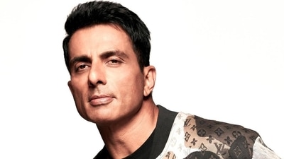 Sonu Sood reacted to the situation of fellow Indians stuck in Bangladesh. Sonu Sood reacted to the situation of fellow Indians stuck in Bangladesh.