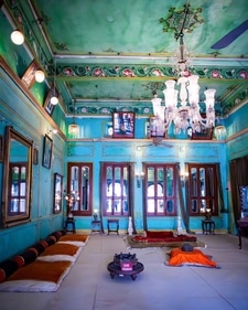The palace features medieval European and Chinese architecture, with the ceilings inside royal chambers featuring age-old art preserved inside. The palace features medieval European and Chinese architecture, with the ceilings inside royal chambers featuring age-old art preserved inside.