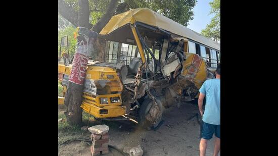 The private school van that it rammed into a tree on Raikot Road in Jagraon sub division of Ludhiana district on Tuesday morning, leaving a student dead and five children injured. (HT Photo)