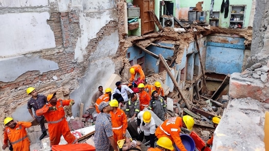 Two houses collapse near Kashi Vishwanath temple; 3 feared trapped, 5 rescued