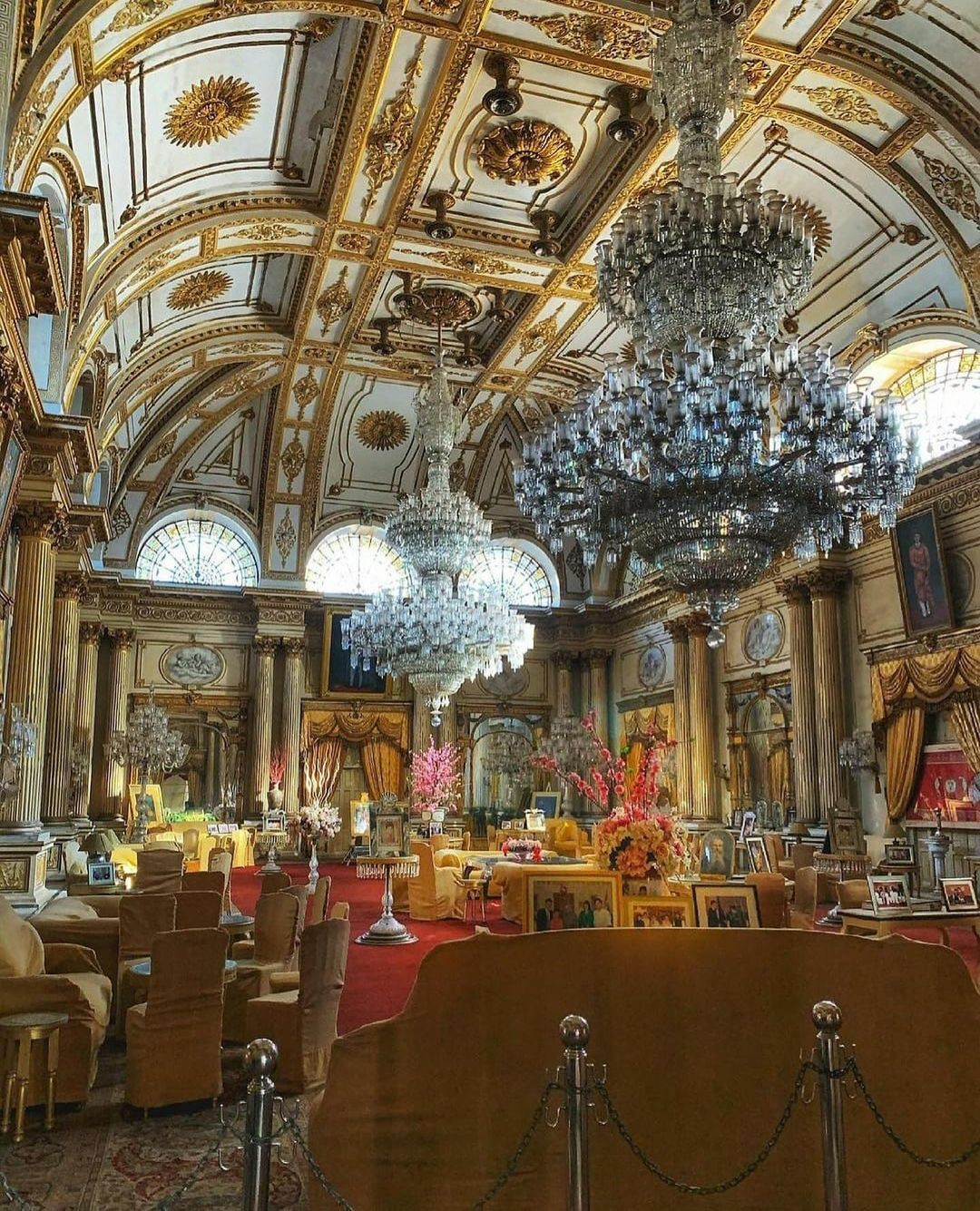 The three floors of the palace have touches of European architecture following Tuscan, Italian Doric and Corinthian styles. The three floors of the palace have touches of European architecture following Tuscan, Italian Doric and Corinthian styles.