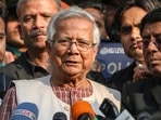 Bangladesh News LIVE: Bangladeshi Nobel Peace Prize laureate Muhammad Yunus (C) Bangladesh News LIVE: Bangladeshi Nobel Peace Prize laureate Muhammad Yunus (C)