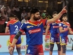 The total salary purse available to each franchise for its squad is  <span class='webrupee'>₹</span>5 crore.