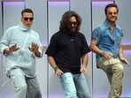 Akshay Kumar, Riteish Deshmukh, and Fardeen Khan recreate steps from Heyy Babyy Akshay Kumar, Riteish Deshmukh, and Fardeen Khan recreate steps from Heyy Babyy