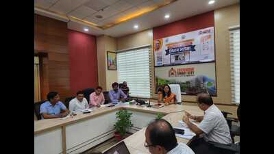 Dist administration officials meeting at the Smart City office in Lucknow on Wednesday (HT Photo) Dist administration officials meeting at the Smart City office in Lucknow on Wednesday (HT Photo)