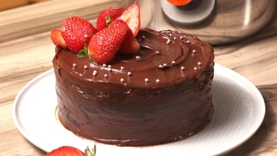 Indulgent chocolate ganache cake: Easy recipe for a gourmet dessert (Photo by Stahl) Indulgent chocolate ganache cake: Easy recipe for a gourmet dessert (Photo by Stahl)