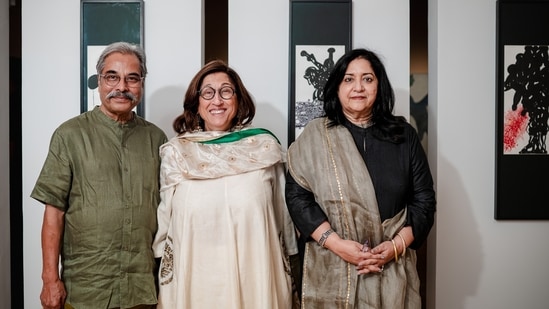 Amitava Das, Kiran Nadar and Roobina Karode