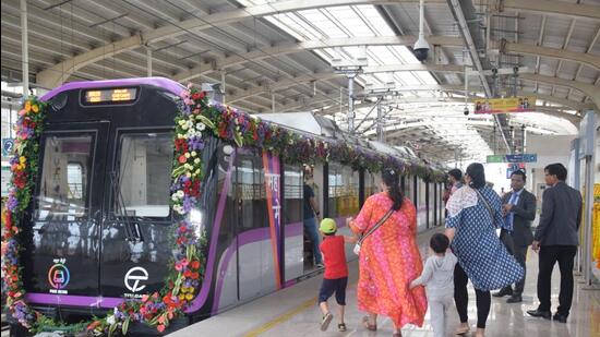 In the coming days, pay-and-park facilities will be available at Pimpri Chinchwad Municipal Corporation (PCMC) station, Sant Tukaramnagar, Phugewadi, Bopodi, Shivajinagar, Civil Court on Pune Metro Line-1; and Ideal Colony and Mangalwar Peth/RTO. (REPRESENTATIVE PHOTO)