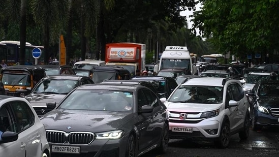 Mumbai, India - Aug 06, 2024: Heavy traffic jams in Bandra-Kurla Complex (BKC) during peak hours due to Metro work and the closure of the Sion Railway Over Bridge (ROB in Mumbai, India.06, 2024. (Photo by Raju Shinde/ Hindustan Times) (Hindustan Times)