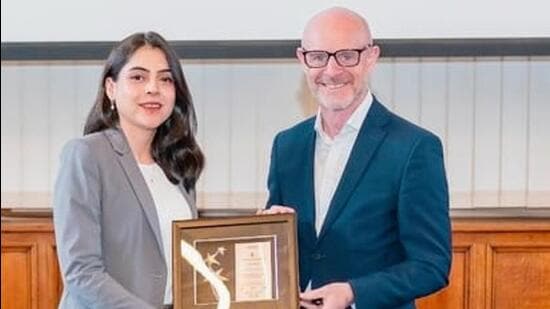 UK’s prestigious Oxford University recently honoured three-time World Record holder Prachi Dhabal Deb for her contributions to Royal Icing Art. (HT)