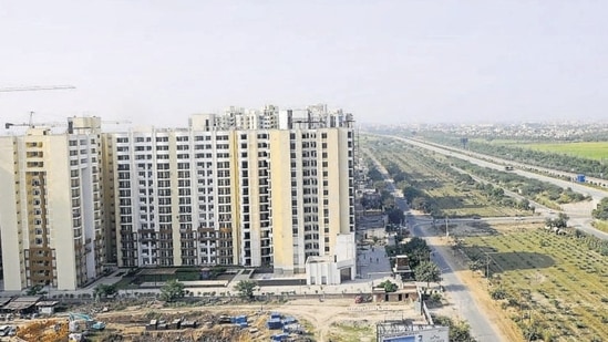 Real estate and tax experts have welcomed the government’s decision to ease the long-term capital gains tax for sale of properties proposed in the Union budget 2024. (Sunil Ghosh/HT Photo)