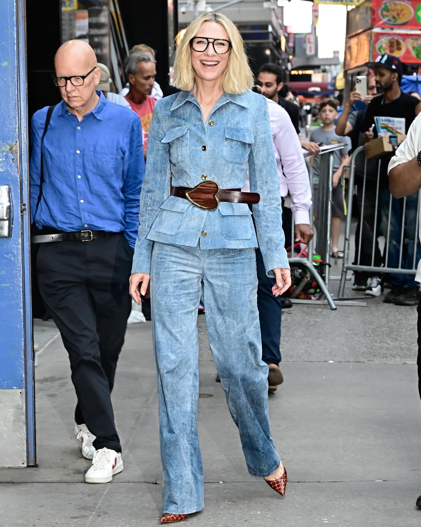 Cate Blanchett in a double denim look and a brown thick, sculptural belt(Photo: Instagram)