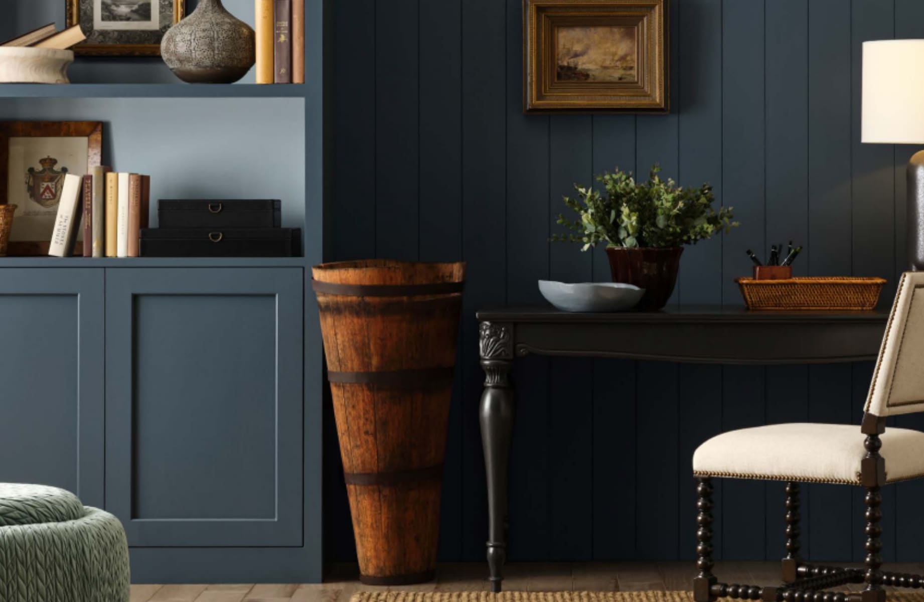 Reimagines the classic by combining a series of deep shades (Sherwin-Williams® Colormix® Forecast 2025) Reimagines the classic by combining a series of deep shades (Sherwin-Williams® Colormix® Forecast 2025)