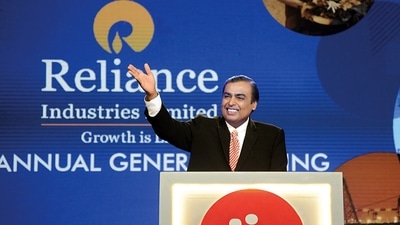 The total number of employees in Reliance Industries was 347,000 in 2023-24, but was 389,000 in 2022-23. (ANI) The total number of employees in Reliance Industries was 347,000 in 2023-24, but was 389,000 in 2022-23. (ANI)