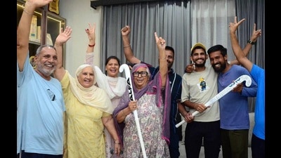 Hockey player Manpreet Singh’s family celebrates India’s hockey win in the Paris Olympics. (HT Photo) Hockey player Manpreet Singh’s family celebrates India’s hockey win in the Paris Olympics. (HT Photo)