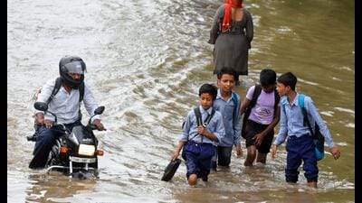 Traffic congestion was also reported from the National Highway 48, on stretches going towards Delhi and Sohna Road. Traffic on NH-48 between Kherki Daula and Rajiv Chowk came to a virtual standstill as knee-deep water accumulated in the area. (Parveen Kumar/HT) Traffic congestion was also reported from the National Highway 48, on stretches going towards Delhi and Sohna Road. Traffic on NH-48 between Kherki Daula and Rajiv Chowk came to a virtual standstill as knee-deep water accumulated in the area. (Parveen Kumar/HT)