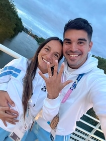 Pablo Simonet proposed marriage to his girlfriend Maria Campoy before the opening ceremony