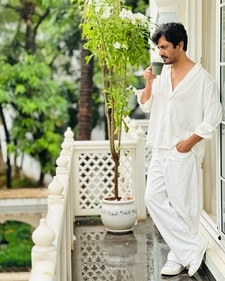 Nawazuddin Siddiqui's home in Versova, Mumbai (Nawazuddin Siddiqui/Instagram) Nawazuddin Siddiqui's home in Versova, Mumbai (Nawazuddin Siddiqui/Instagram)