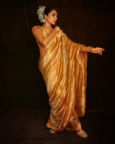 Like Sobhita Dhulipala, shine bright in a gold tissue saree (Photo: Instagram) Like Sobhita Dhulipala, shine bright in a gold tissue saree (Photo: Instagram)