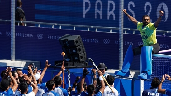 https://www.mobilemasala.com/sports/Paris-Olympics-2024-Day-13-Live-Updates-Sreejesh-gets-fairytale-farewell-Neeraj-to-go-for-gold-i288576