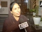 The image shows Neeraj Chopra’s mother, Saroj Devi, sharing her opinions on her son and Pakistan’s Arshad Nadeem. 