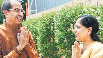 New Delhi, India - Aug. 8, 2024: Shiv Sena (Uddhav Balasaheb Thackeray) Chief Uddhav Thackeray meets with wife of Delhi Chief Minister Arvind Kejriwal in New Delhi, India, on Thursday, August 8, 2024. ( HT Photo / Hindustan Times) (Hindustan Times) New Delhi, India - Aug. 8, 2024: Shiv Sena (Uddhav Balasaheb Thackeray) Chief Uddhav Thackeray meets with wife of Delhi Chief Minister Arvind Kejriwal in New Delhi, India, on Thursday, August 8, 2024. ( HT Photo / Hindustan Times) (Hindustan Times)