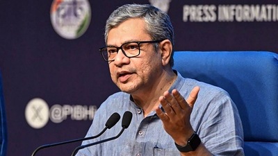 Union Minister Ashwini Vaishnaw briefs the media on cabinet decisions, in New Delhi on Friday. (PTI Photo) Union Minister Ashwini Vaishnaw briefs the media on cabinet decisions, in New Delhi on Friday. (PTI Photo)