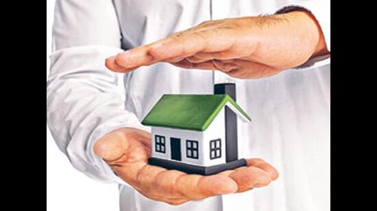 Chandigarh Housing Board will hold e-auction for the properties on September 5. (HT)