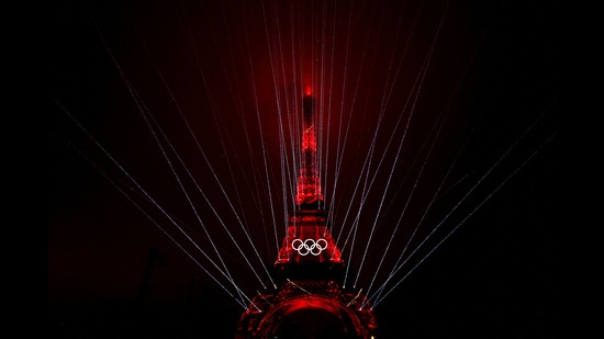 FILE PHOTO: Paris 2024 Olympics - Opening Ceremony - Paris, France - July 26, 2024. General view of a light show on the Eiffel Tower during the opening ceremony. REUTERS/Edgar Su (REUTERS)