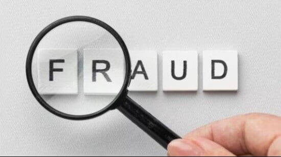 The duo is accused of defrauding over 40 people of approximately <span class='webrupee'>?</span>6 crore through visa fraud. Police are in the process of registering FIRs in all related cases. (HT)