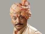 Vijay Kadam died of cancer.