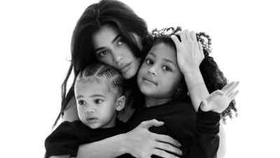 Kylie Jenner, born August 10, 1997, is a socialite and businesswoman. She starred in the reality television series Keeping Up with the Kardashians from 2007 to 2021 and was also part of The Kardashians (2022). She is the founder and owner of a cosmetic company. Kylie Jenner, born August 10, 1997, is a socialite and businesswoman. She starred in the reality television series Keeping Up with the Kardashians from 2007 to 2021 and was also part of The Kardashians (2022). She is the founder and owner of a cosmetic company.