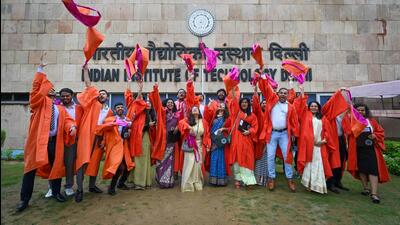 An IIT official said that 25% of women comprise the graduating students this year. (Sanchit Khanna/HT Photo) An IIT official said that 25% of women comprise the graduating students this year. (Sanchit Khanna/HT Photo)