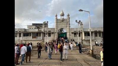 Mumbai, India – Aug 10, 2024: A Restoration work of Haji Ali Darga, in Mumbai, India, on Saturday, Aug 10, 2024. (Photo by Bhushan Koyande/HT Photo) Mumbai, India – Aug 10, 2024: A Restoration work of Haji Ali Darga, in Mumbai, India, on Saturday, Aug 10, 2024. (Photo by Bhushan Koyande/HT Photo)