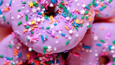 Dunkin' Donuts is offering free doughnuts to its customers Dunkin' Donuts is offering free doughnuts to its customers