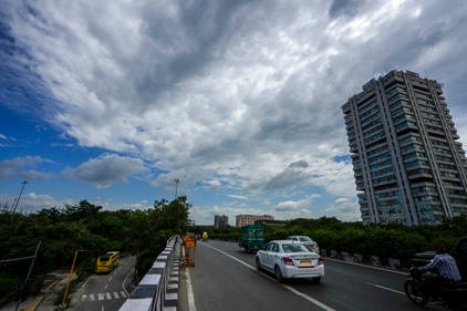 Travelling to and from work turned exciting for those Delhiites who ventured out of their abodes. (Photo: PTI) Travelling to and from work turned exciting for those Delhiites who ventured out of their abodes. (Photo: PTI)