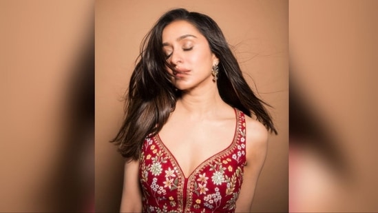 With makeup artist Shraddha Naik’s assistance, she was decked out in shimmer eyeshadow, mascara-coated lashes, defined brows, blushed cheeks, luminous highlighter, and a nude lipstick.(Instagram/@shraddhakapoor)